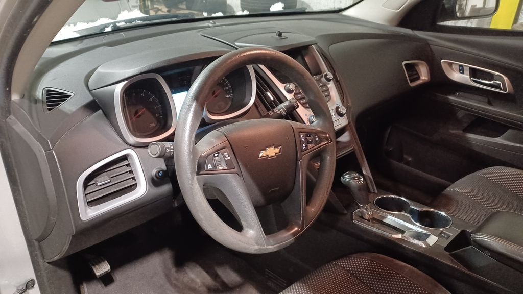 Used 2017 Chevrolet Equinox LS SUV