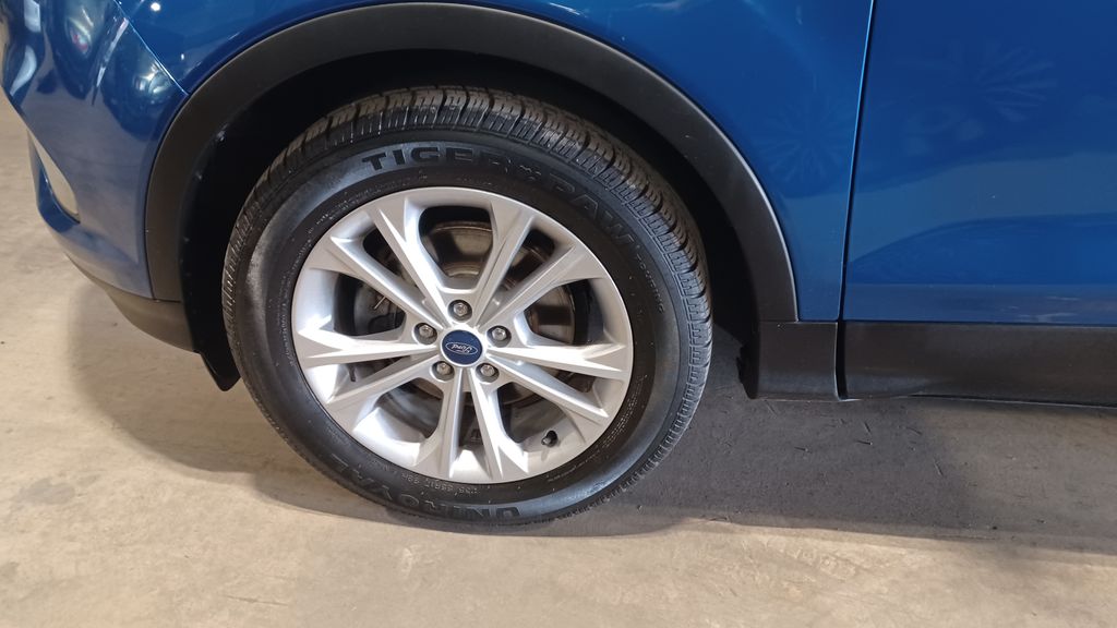 2017 Ford Escape SE photo 4