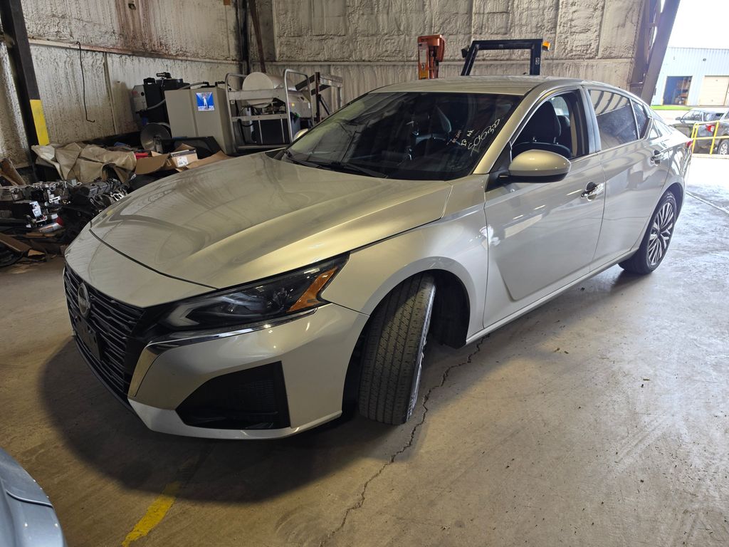 2023 Nissan Altima SV
