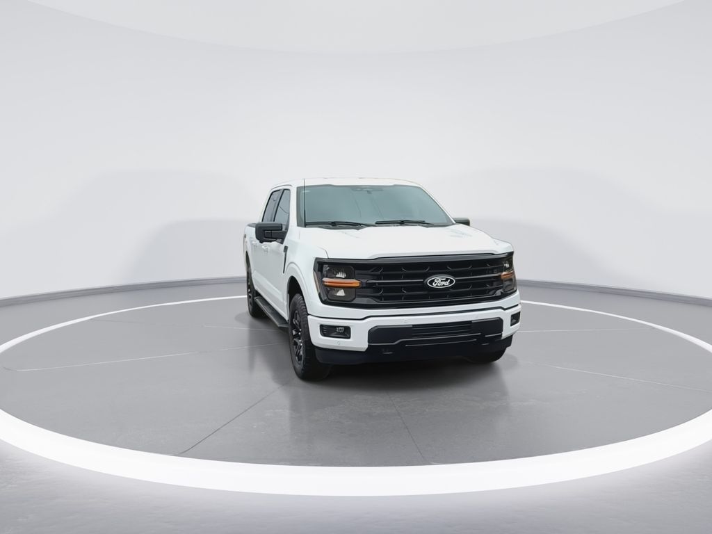 2025 Ford F-150 XLT photo 3