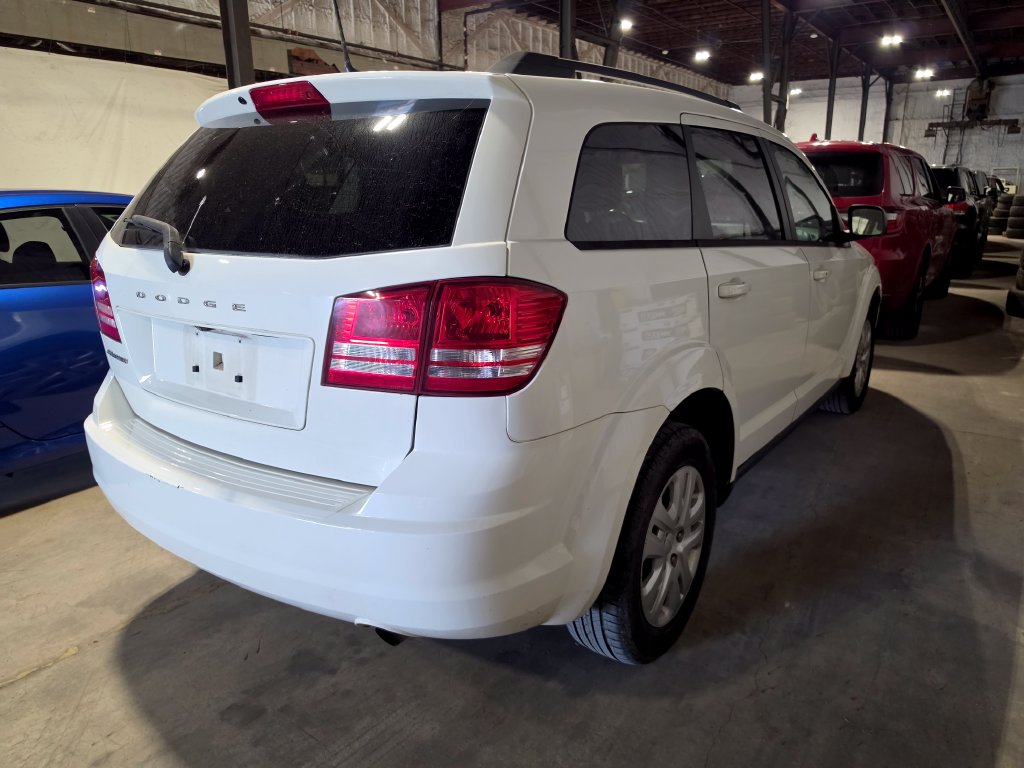 Used 2018 Dodge Journey SE SUV