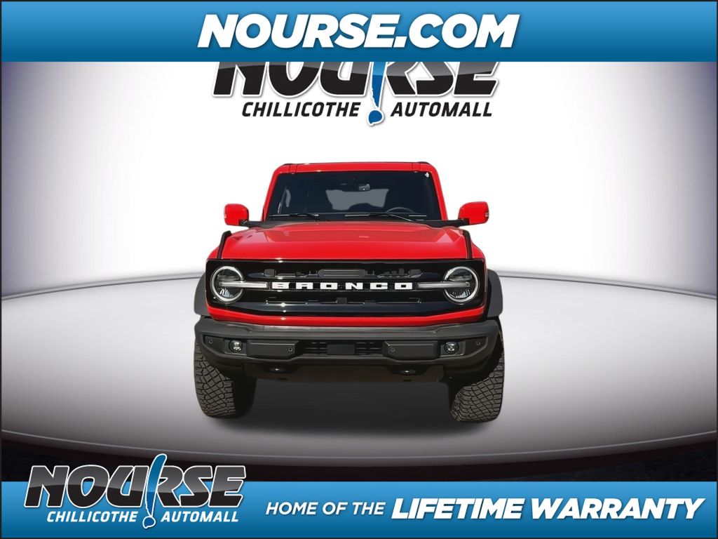 2024 Ford Bronco Outer Banks photo 2