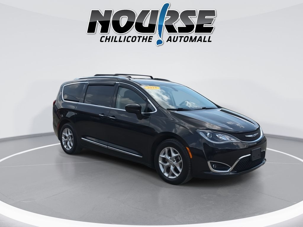 Used 2018 Chrysler Pacifica Touring L Minivan/Van