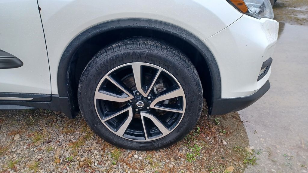 2018 Nissan Rogue SL photo 4