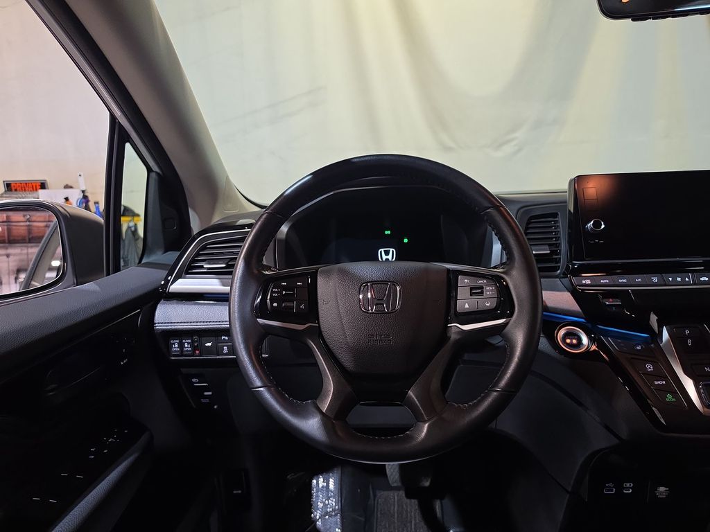 2025 Honda Odyssey Touring - Photo 11