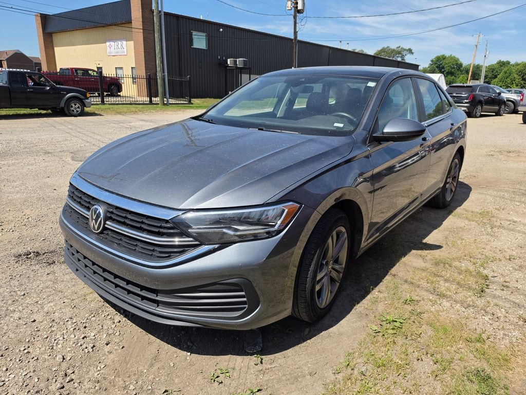 Used 2024 Volkswagen Jetta 1.5T SE Sedan