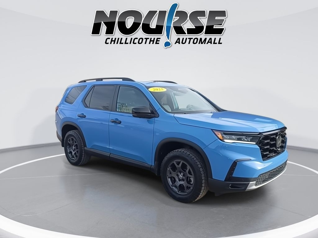 Certified 2025 Honda Pilot TrailSport SUV