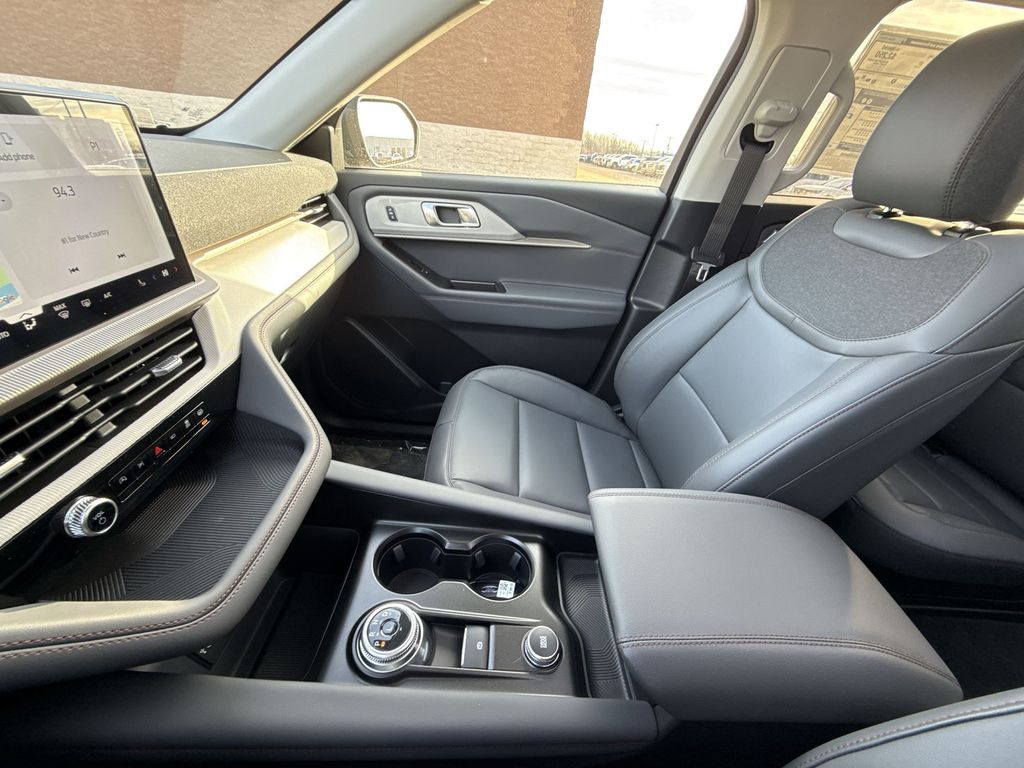 2026 Ford Explorer Active - Photo 23