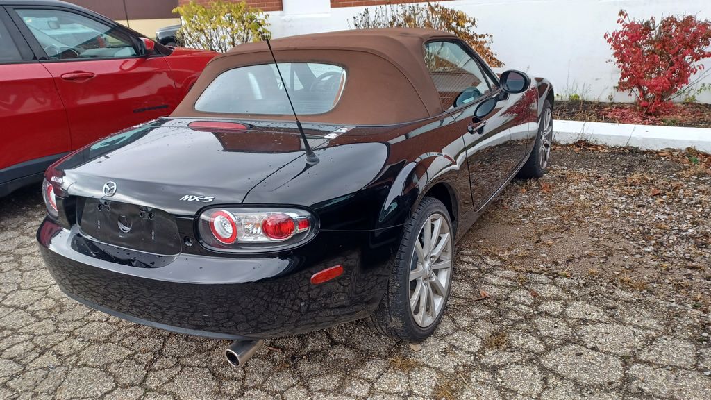 Used 2008 Mazda MX-5 Miata Grand Touring with VIN JM1NC25F380143221 for sale in Chillicothe, OH