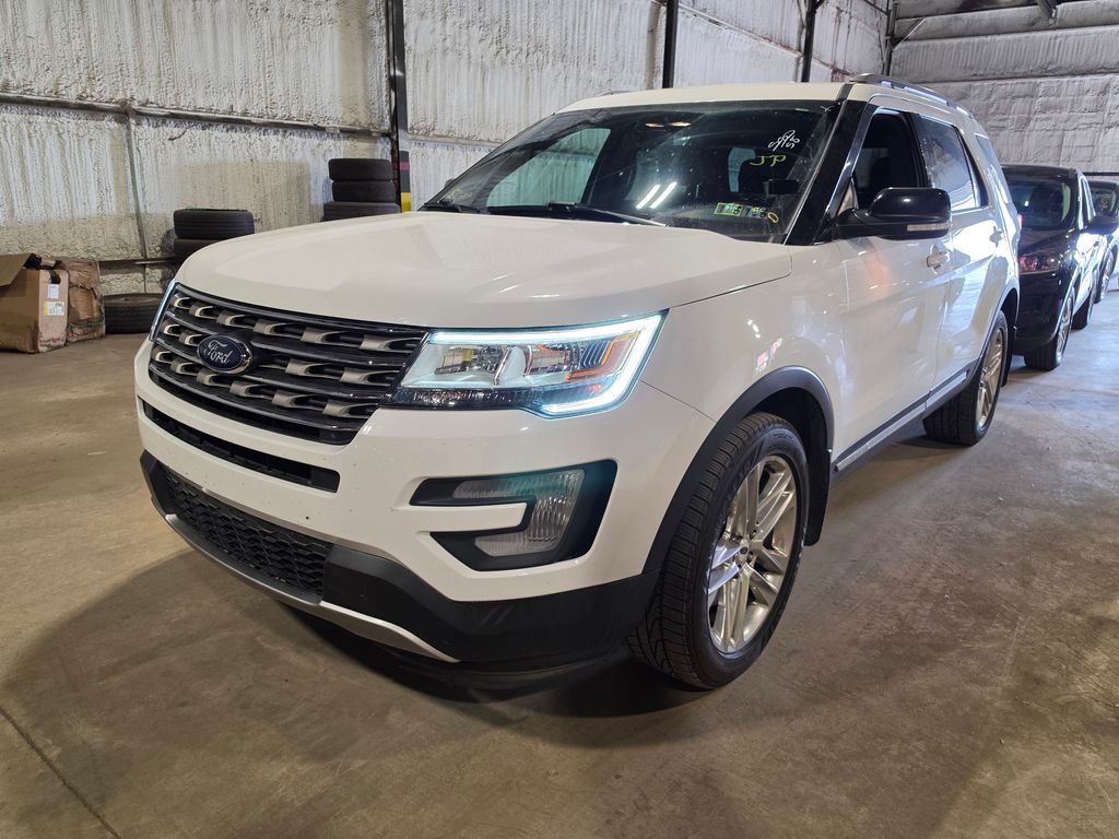 2017 Ford Explorer XLT 4WD's photo