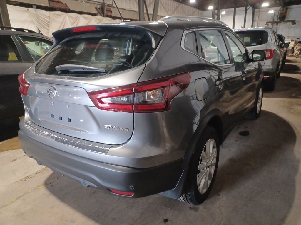2022 Nissan Rogue Sport SV photo 2