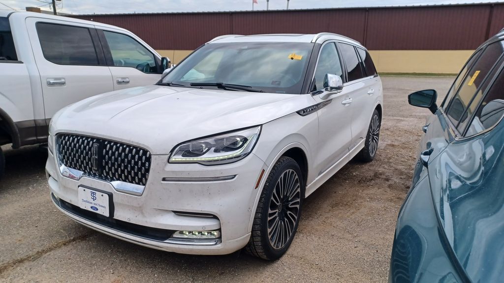 2020 Lincoln Aviator Black Label's photo