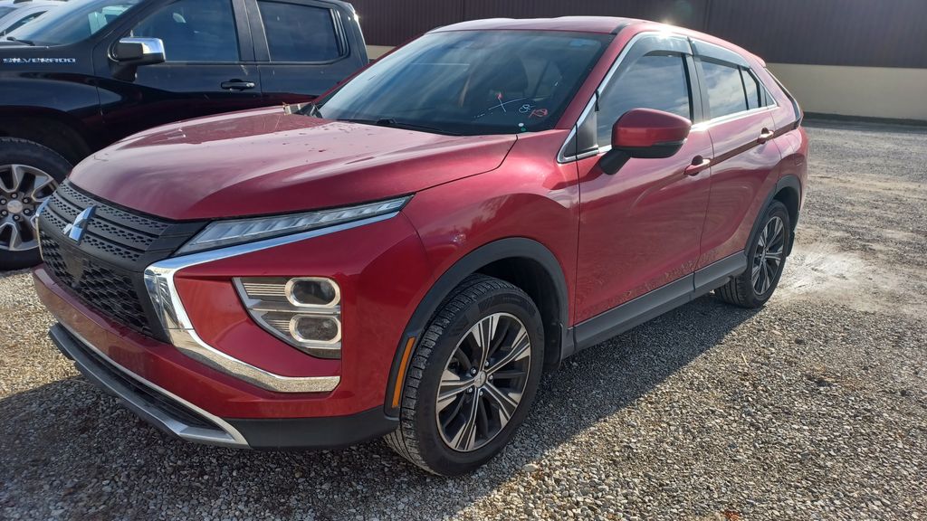 2022 Mitsubishi Eclipse Cross SE's photo