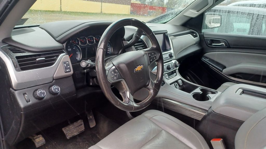 2018 Chevrolet Tahoe LT photo 4