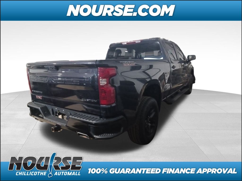 2022 Chevrolet Silverado 1500 Custom Trail Boss photo 2