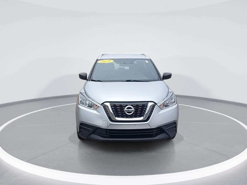2019 Nissan Kicks S photo 3
