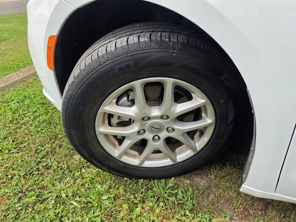 Used 2022 Chrysler Pacifica Touring L Minivan/Van