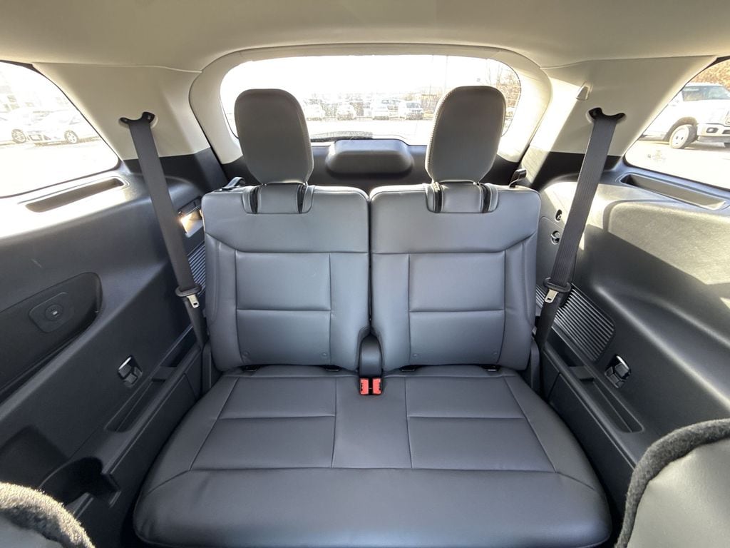 2026 Ford Explorer Active - Photo 26