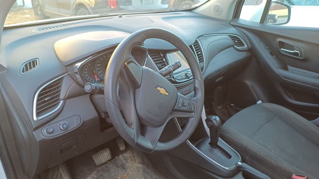 Used 2018 Chevrolet Trax LS SUV