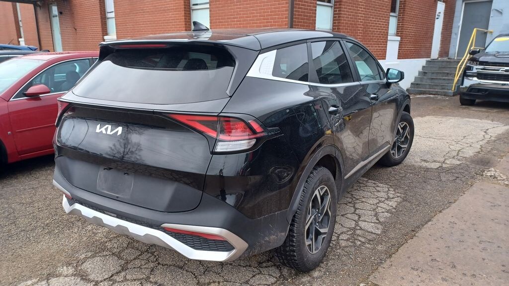 Used 2024 Kia Sportage LX SUV