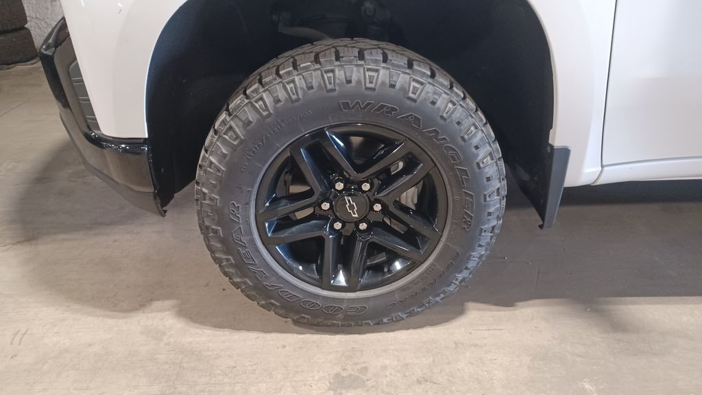 2021 Chevrolet Silverado 1500 LT Trail Boss photo 4