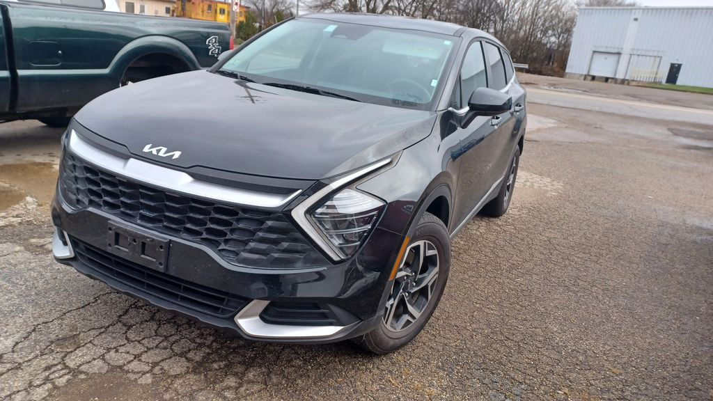 2024 Kia Sportage LX's photo
