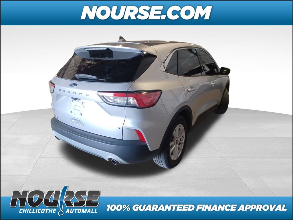 2020 Ford Escape SE photo 2