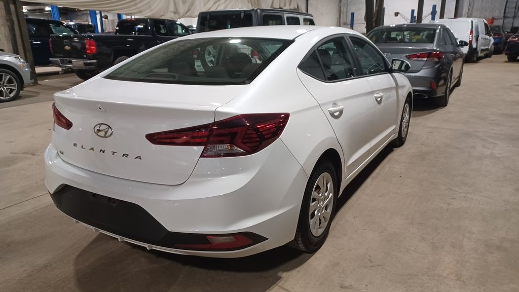 Used 2019 Hyundai Elantra SE Sedan
