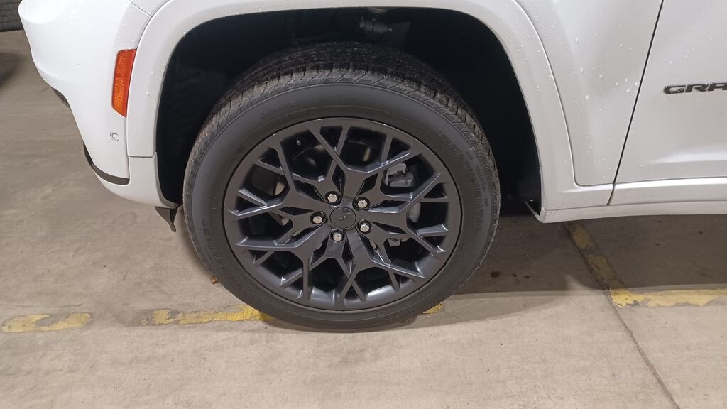 Used 2023 Jeep Grand Cherokee L Summit SUV