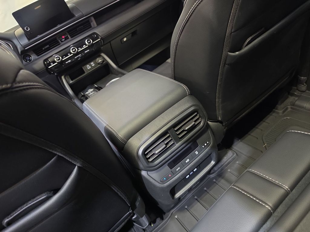 2024 Honda Pilot Touring - Photo 23