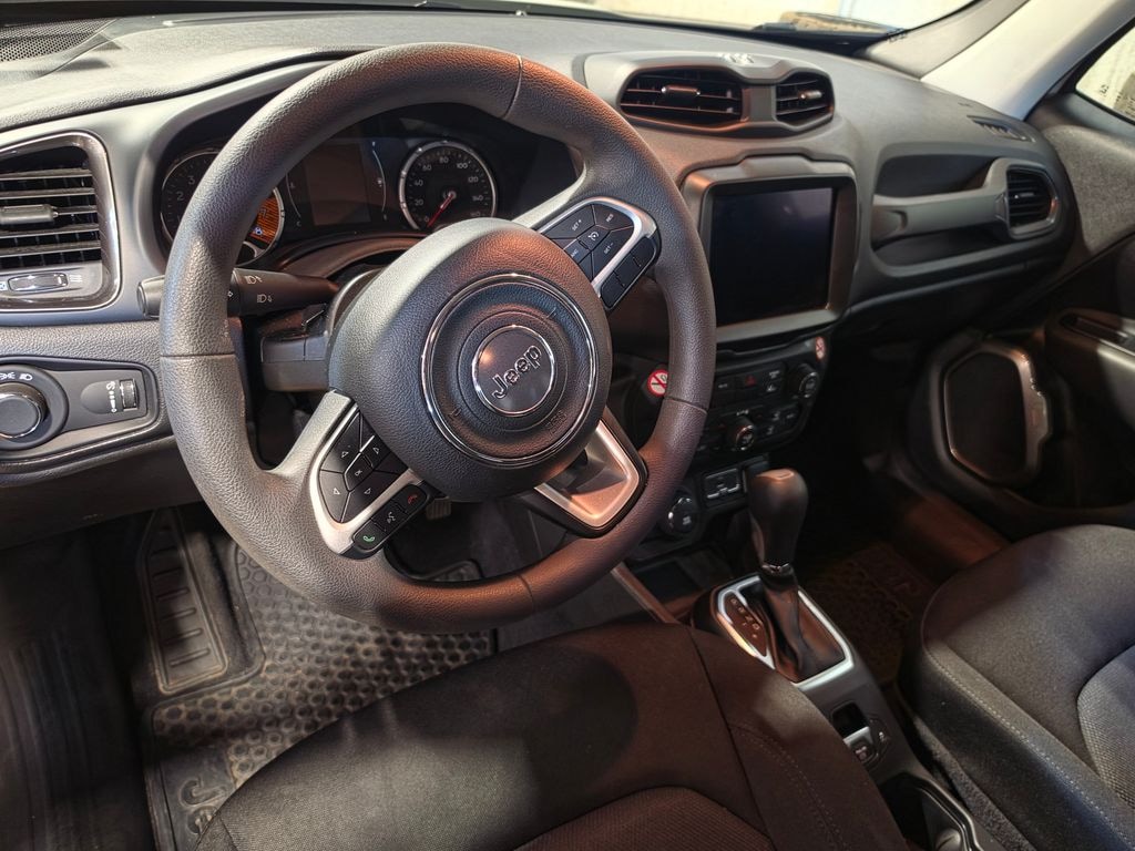 Used 2023 Jeep Renegade Latitude SUV
