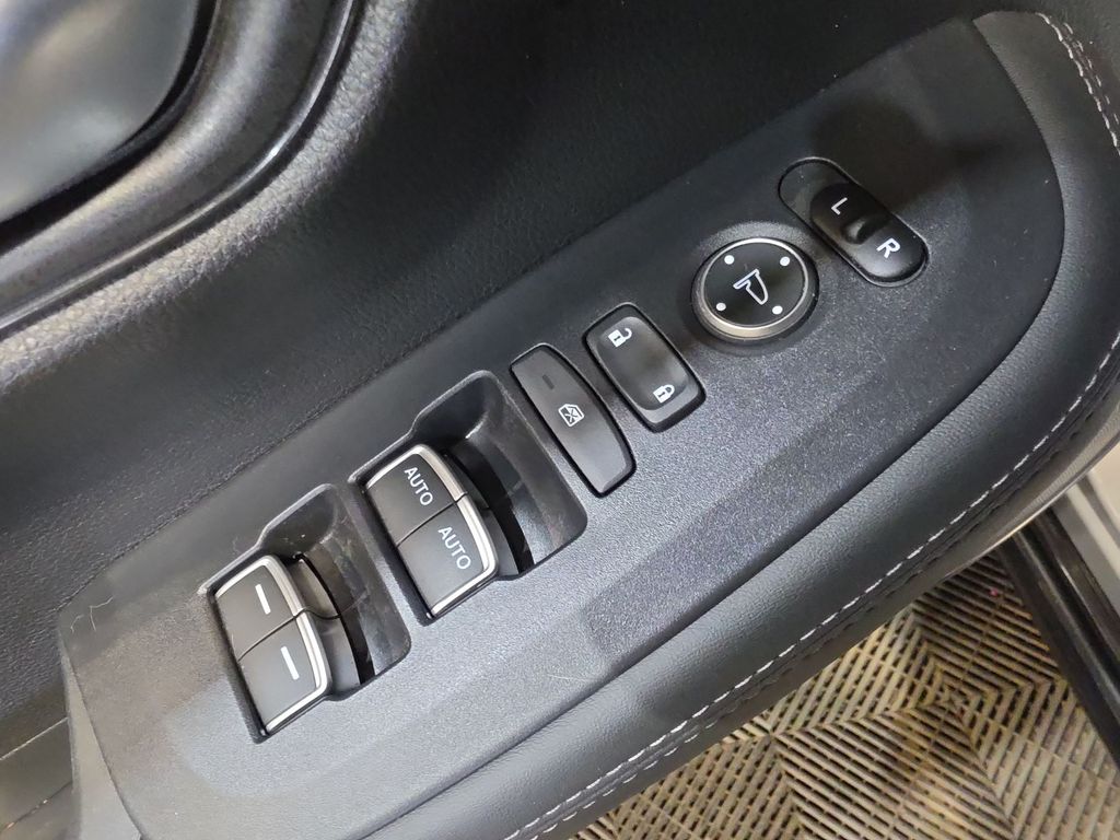 2026 Honda HR-V EX-L - Photo 15