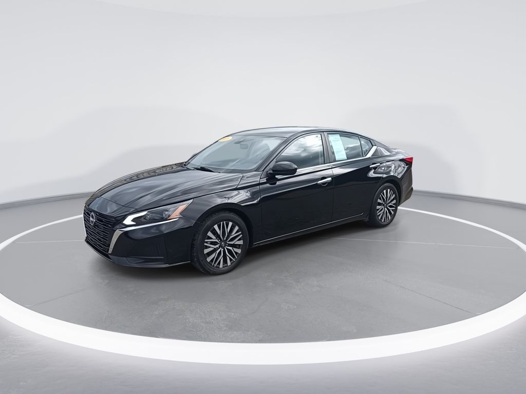 2023 Nissan Altima 2.5 SV photo 4
