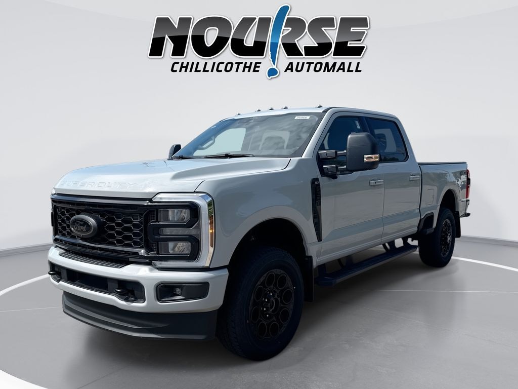 New 2026 Ford F-350 XLT Truck Crew Cab