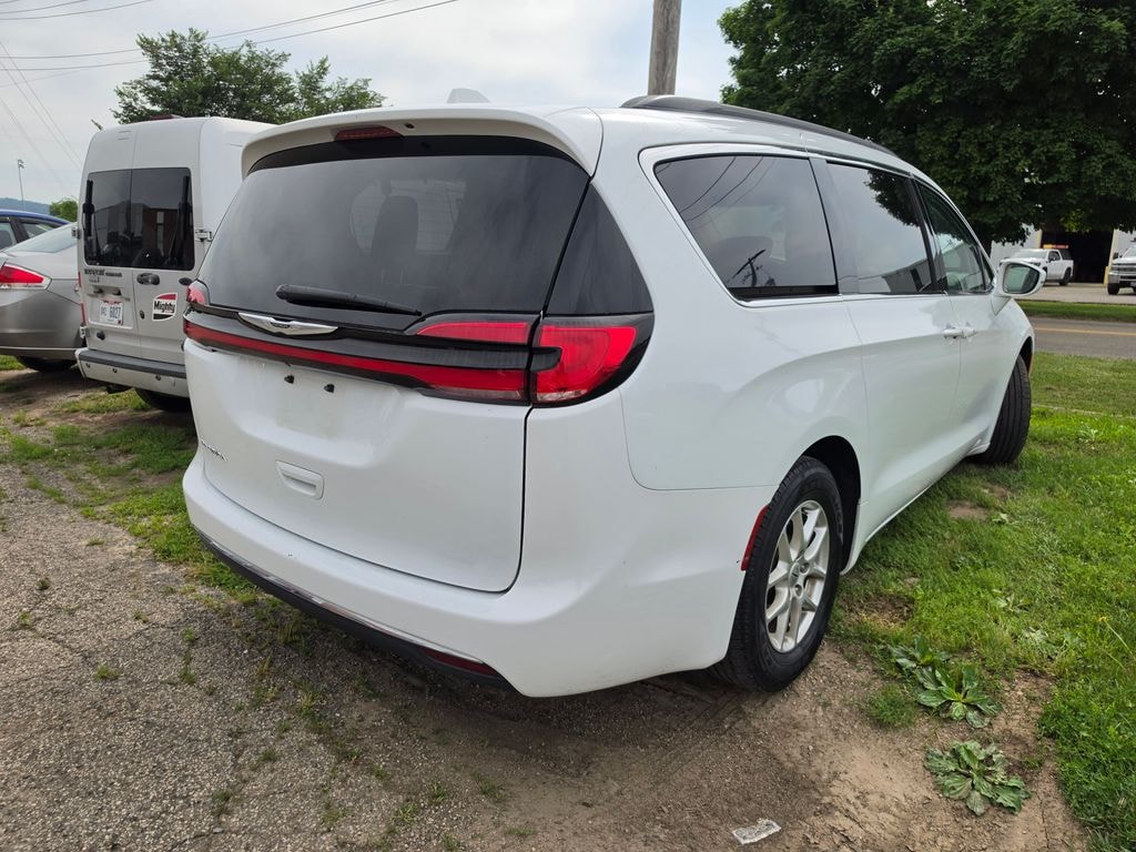 Used 2022 Chrysler Pacifica Touring L Minivan/Van