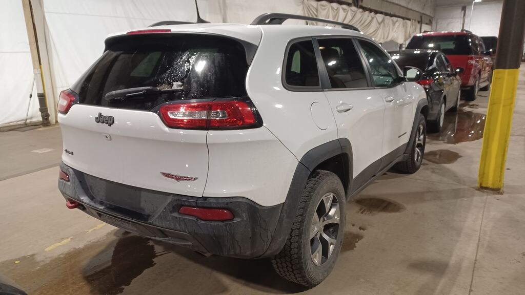 Used 2016 Jeep Cherokee Trailhawk SUV