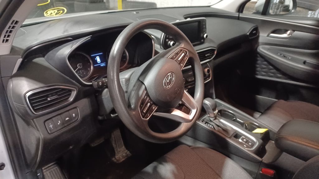 2019 Hyundai Santa Fe SE photo 2