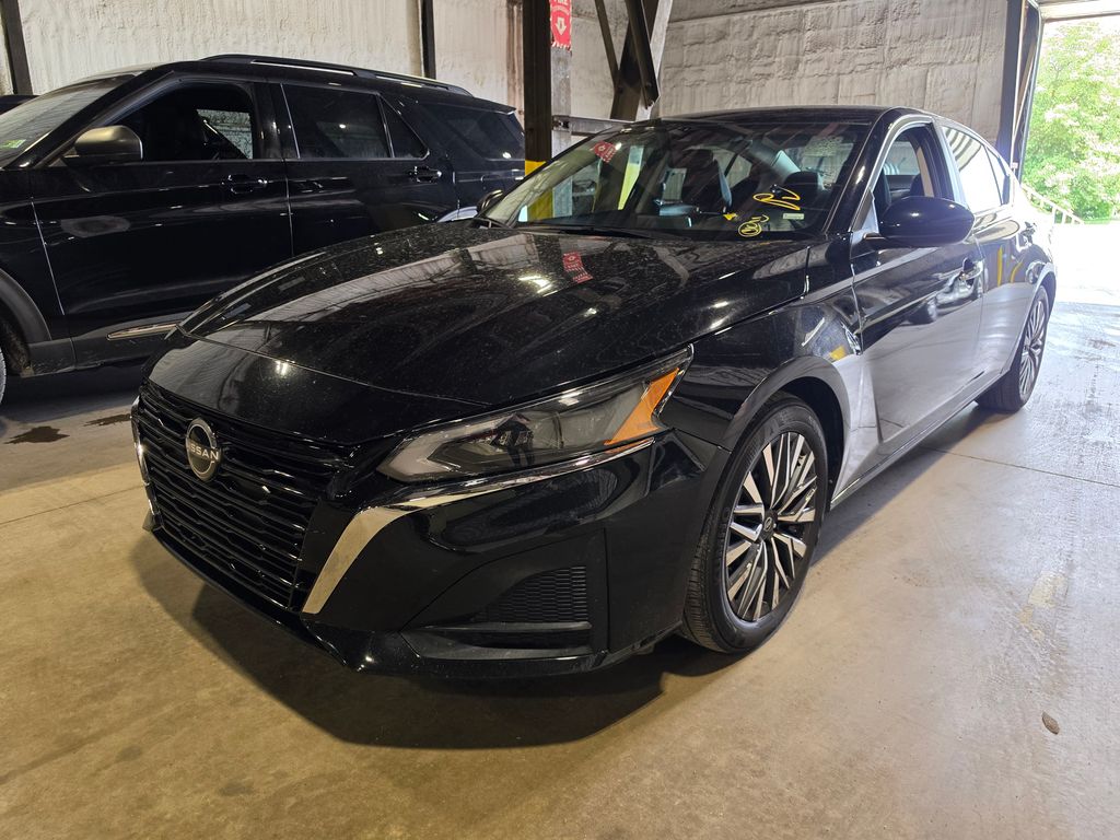 2024 Nissan Altima 2.5 SV's photo