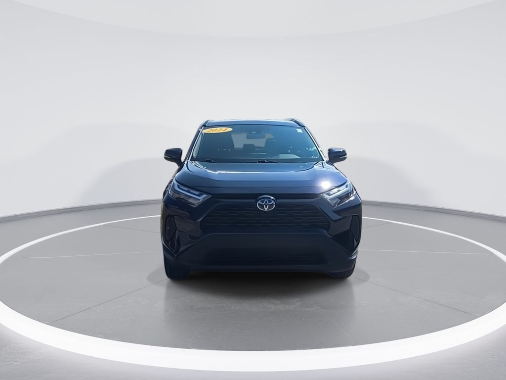 2024 Toyota RAV4 Hybrid XLE photo 3