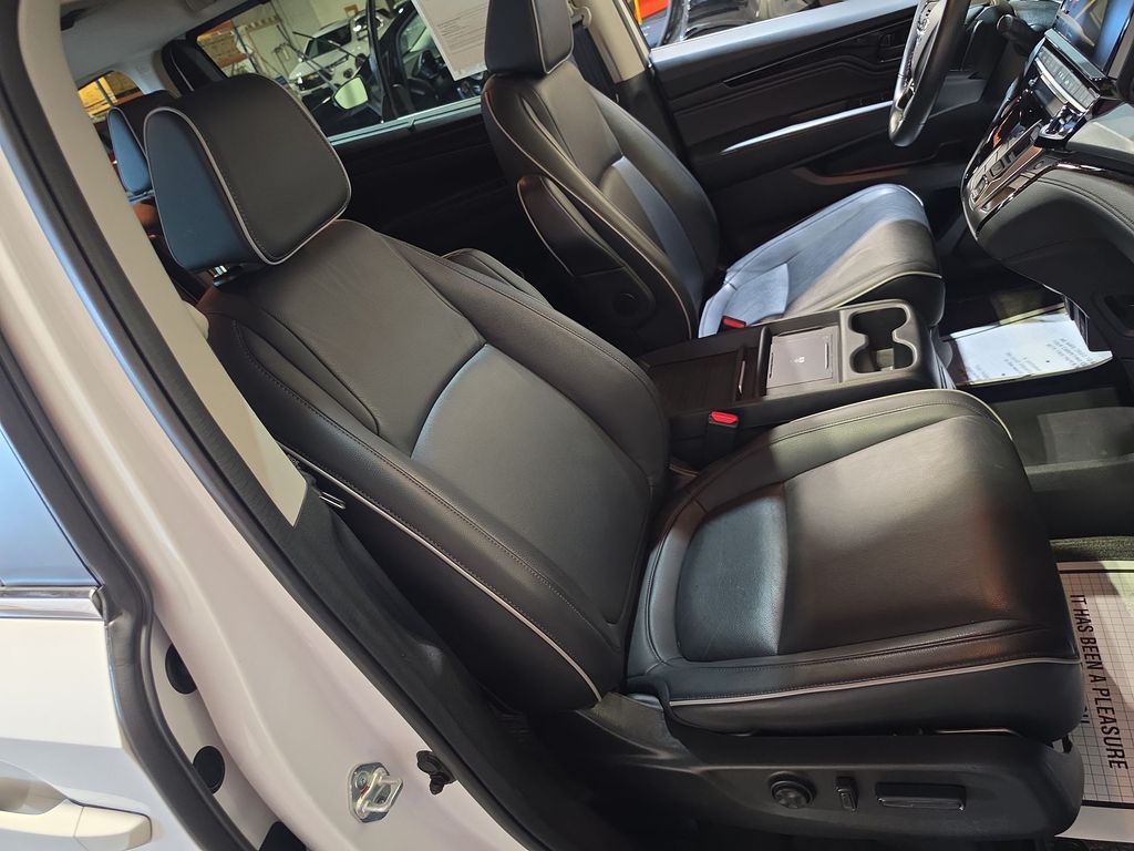 2025 Honda Odyssey Touring - Photo 26