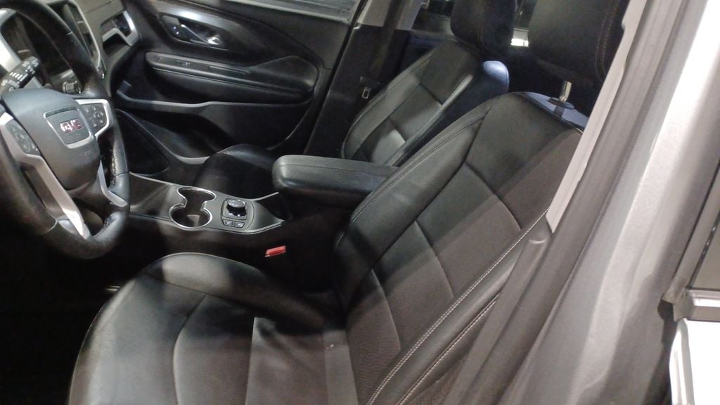 Used 2023 GMC Terrain SLT SUV