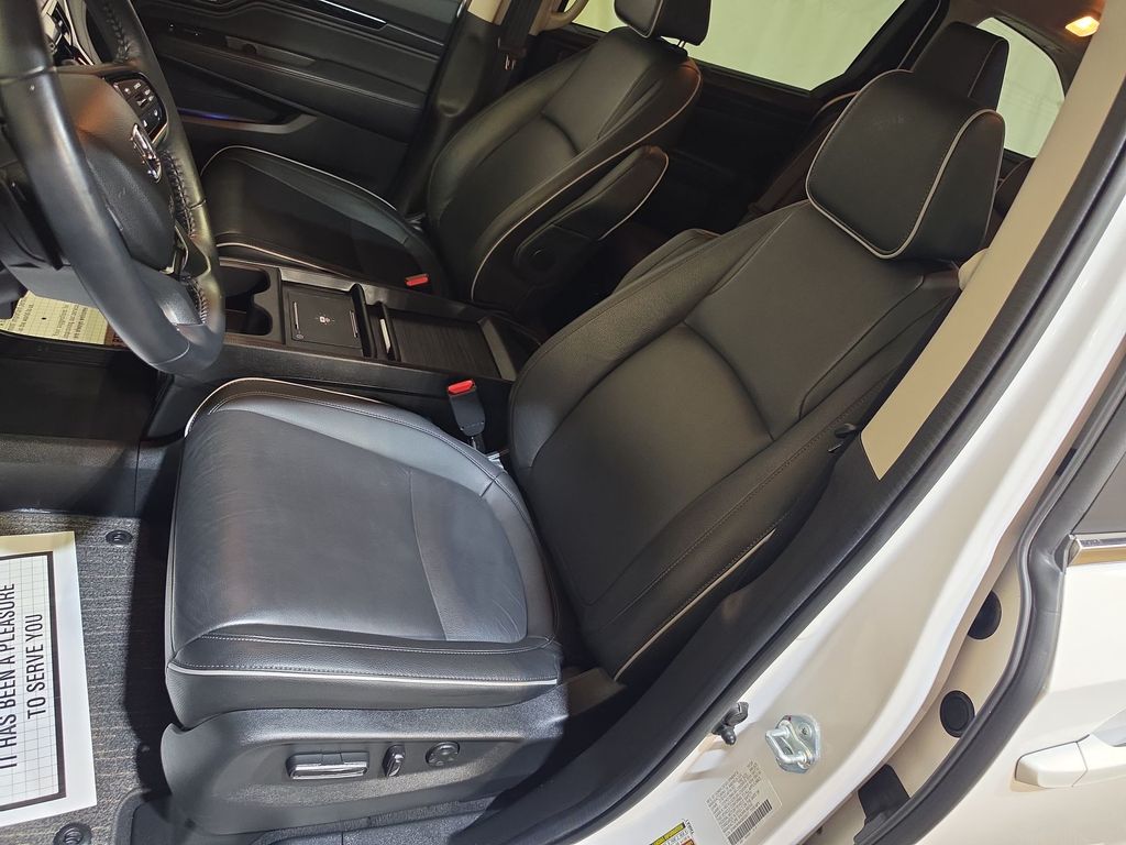 2025 Honda Odyssey Touring - Photo 13