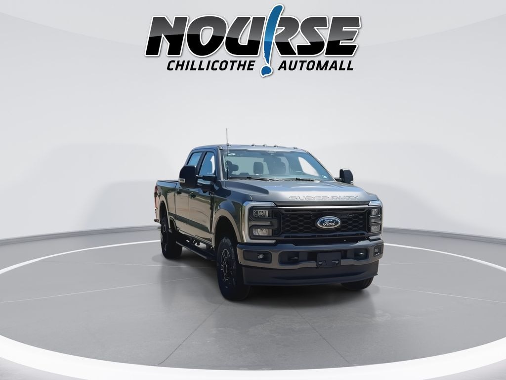 New 2026 Ford F-350 XL Truck Crew Cab