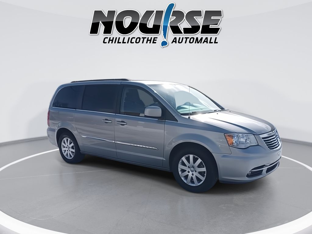 Used 2016 Chrysler Town & Country Touring with VIN 2C4RC1BG1GR231200 for sale in Chillicothe, OH