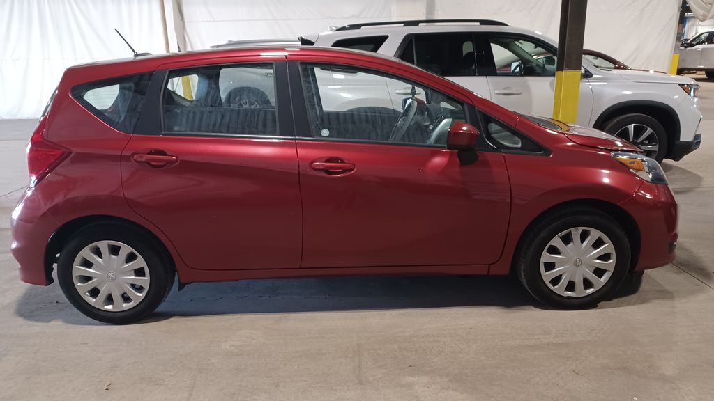2017 Nissan Versa Note SV photo 3