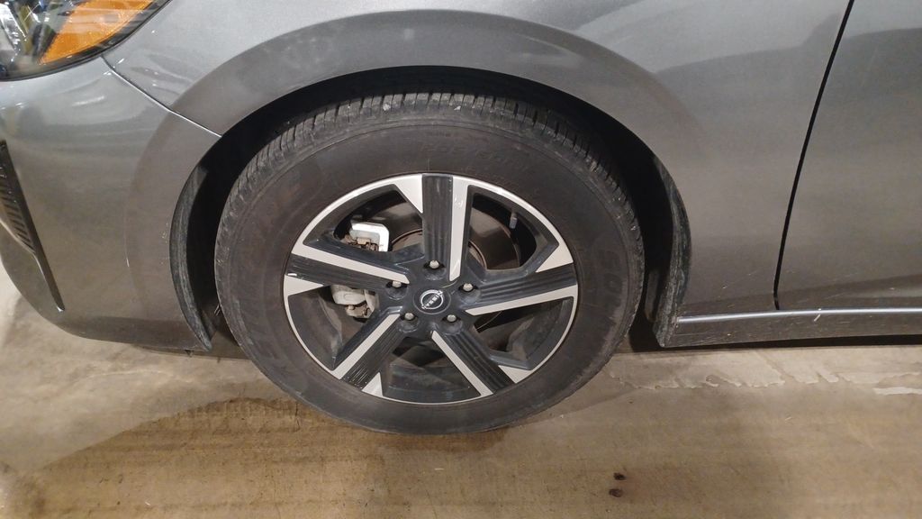 2024 Nissan Sentra SV photo 4