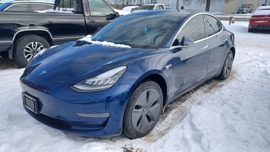 2019 Tesla Model 3 Base's photo