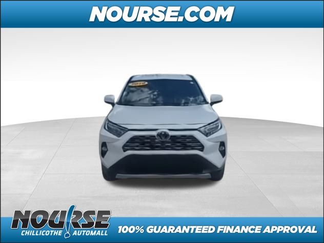 2019 Toyota RAV4 Limited photo 3