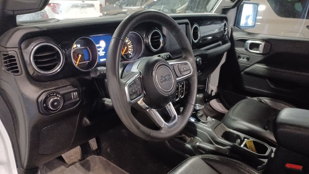 2023 Jeep Wrangler Altitude photo 4