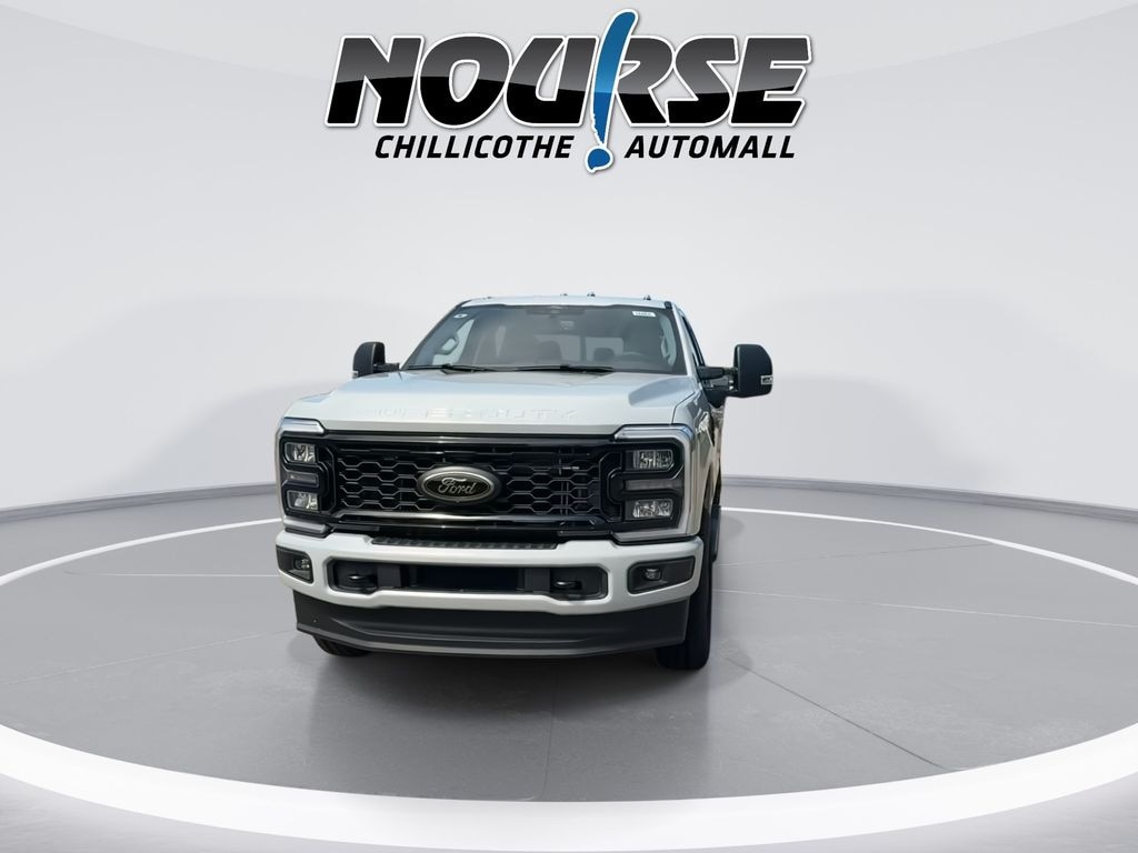 New 2026 Ford F-350 XLT Truck Crew Cab
